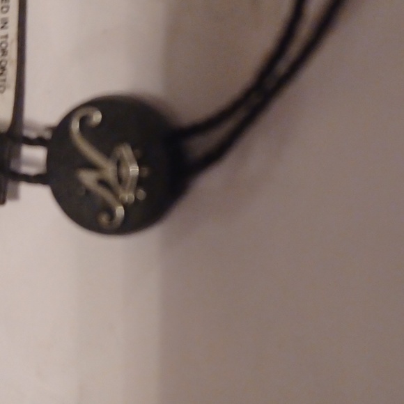 BRACELET WITH 14K  PLATED CIRCLES OVER BRASS, NWT BY NATASHA. - Picture 2 of 3